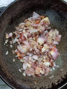 Frying onion